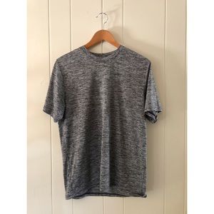 Reebok Men’s Training Shirt 🤩